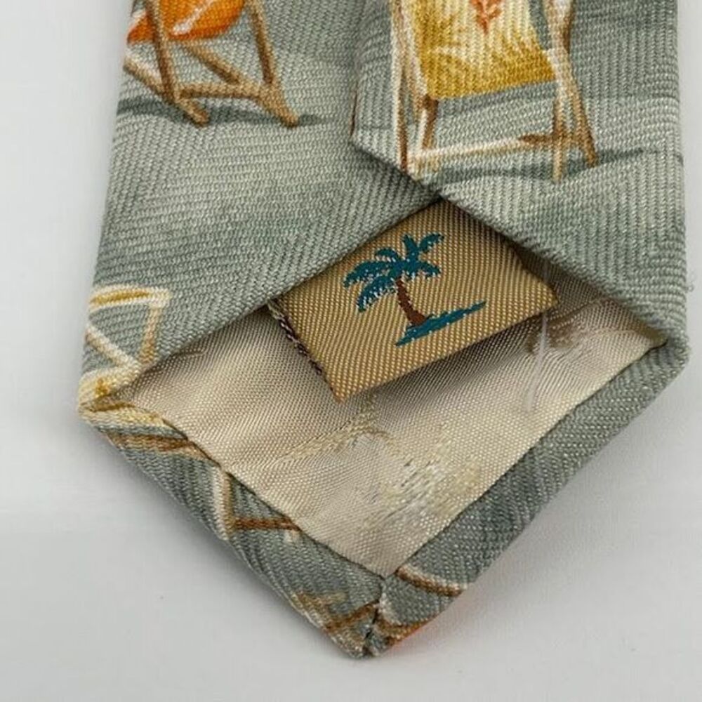 Tommy Bahama Beach Chair Silk Neck Tie Gray Orange Summer Vacation Theme Necktie - Picture 4 of 5